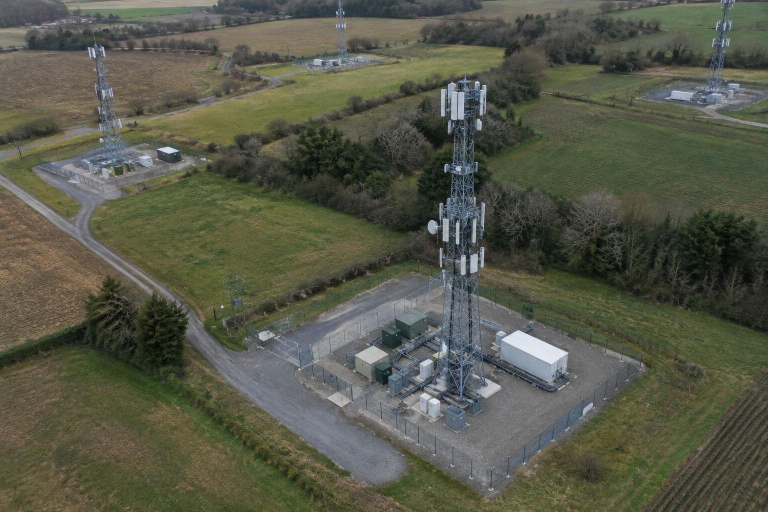 SpaceX Spectrum Deal Sends Verizon Toward Worst Day Since 2002 as Telecom Competition Intensifies