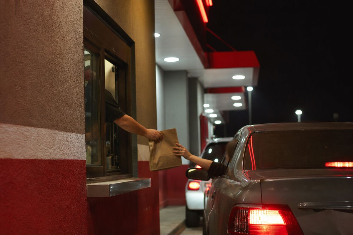 Wendy’s Stock Surges as Nelson Peltz’s Trian Reportedly Prepares Takeover Bid